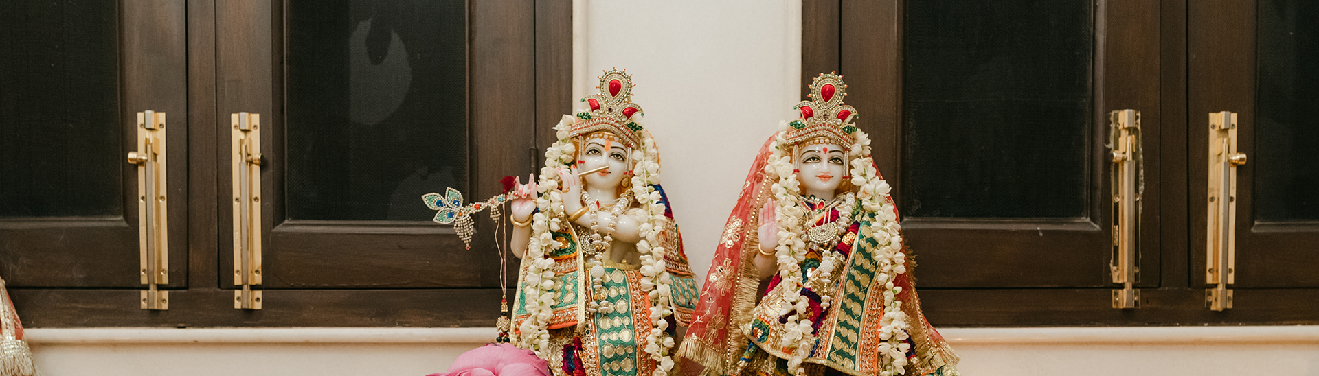 Discover The Best Wall Colour For Your Pooja Room As Per Vastu Shastra
