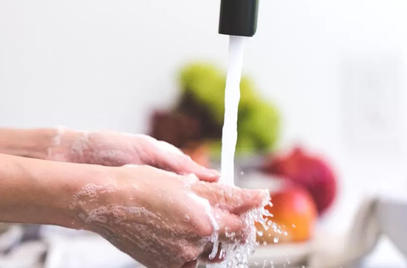 3 Practical Ways to Reduce the Risk of Virus Infections at Home and Outside